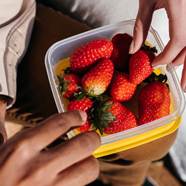 Website image - sharing strawberries