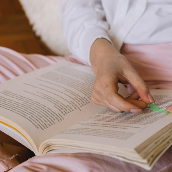 adding marker to book web image